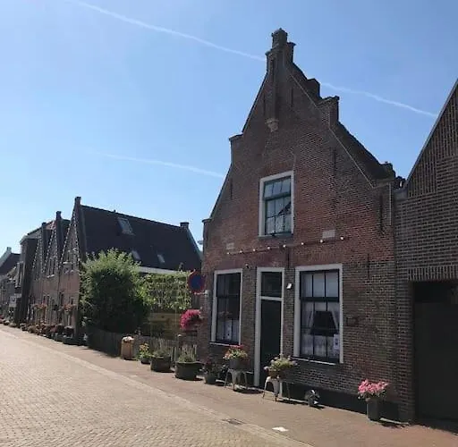De Scheve Deur